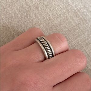 SALE📍📍📍925 Sterling Silver ring size 6. David Yurman style